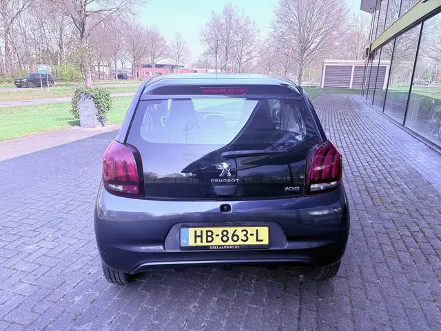Peugeot 108 1.0 VTi Active 2015 Benzine 9