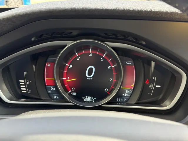 Volvo V40 1.6 T3 Kinetic 2013 Benzine 18