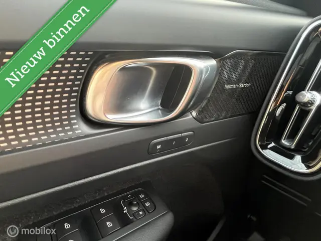 Volvo XC40 2.0 T4 R-Design 2018 Benzine 11