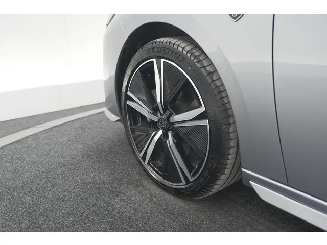 Peugeot 308 SW PureTech 130 EAT8 GT 2024 Benzine 20