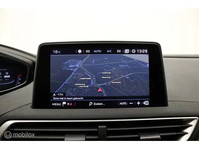 Peugeot 3008 1.2 PureTech Allure 2019 Benzine 24