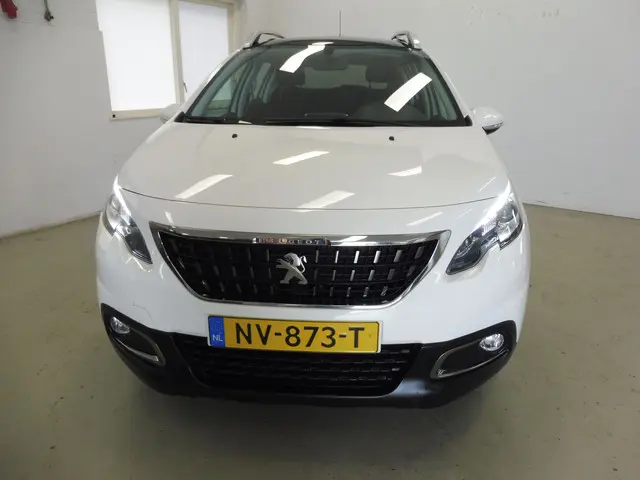 Peugeot 2008 1.2 PureTech Blue Lion 2017 Benzine 17