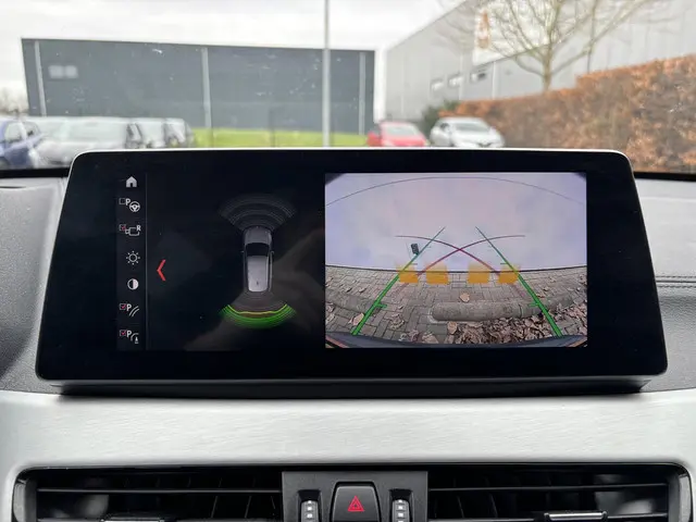 BMW X1 sDrive20i Business Edition Plus 2021 Benzine 11