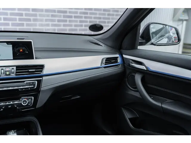 BMW X1 xDrive25e High Executive 2022 Hybride Benzine 43