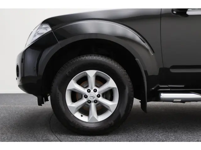 Nissan Navara 2.5 dCi SE King Cab 2014 Diesel 23