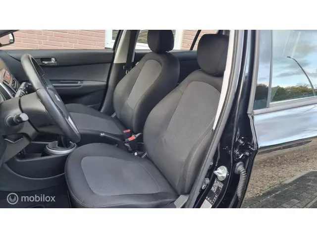 Hyundai i20 1.2 HP i-Motion Comfort 5drs 2015 Benzine 9