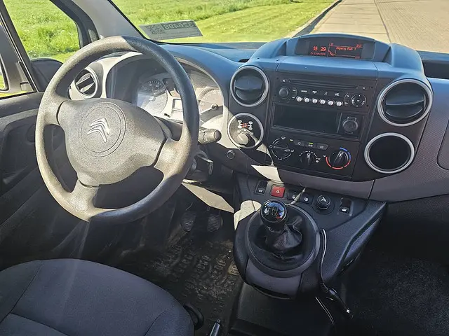 Citroën Berlingo 1.6 2017 Diesel 8
