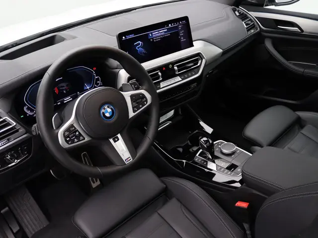 BMW X3 xDrive30e 2024 Hybride Benzine 10