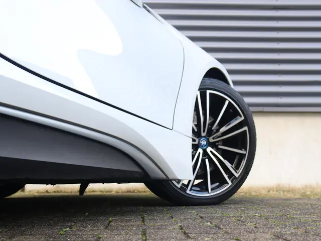 BMW i8 Roadster 2019 Hybride Benzine 14