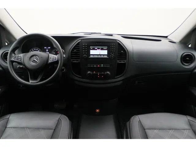 Mercedes-Benz Vito 2