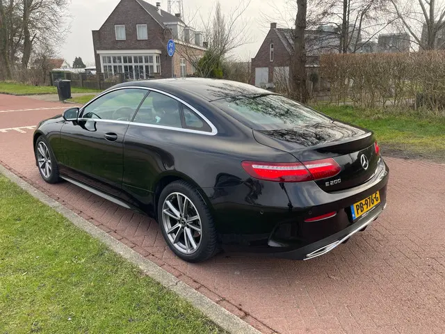 Mercedes-Benz E-Klasse 3