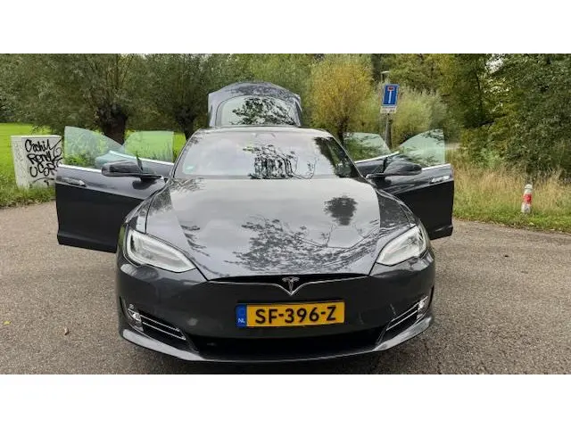 Tesla Model S 75D Base 2018 Elektrisch 6
