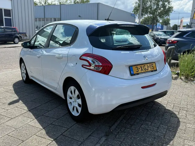Peugeot 208 1.0 VTi LIKE 2014 Benzine 3