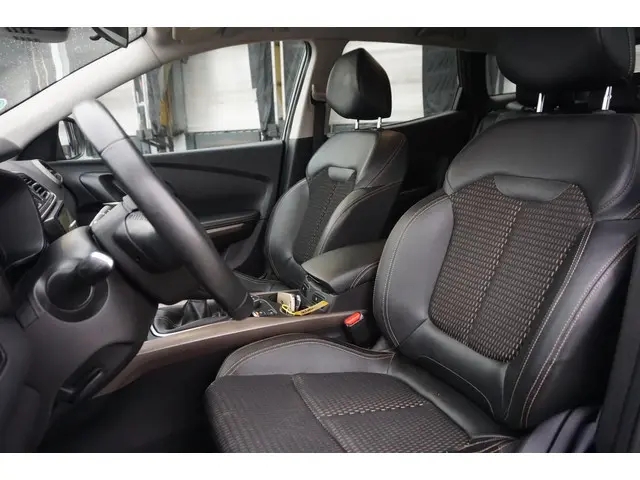 Renault Kadjar 1.2 TCe Bose 2016 Benzine 3