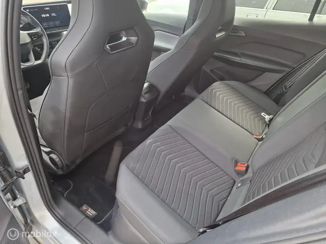 CUPRA Born Adrenaline One 62 kWh 2022 Elektrisch 12