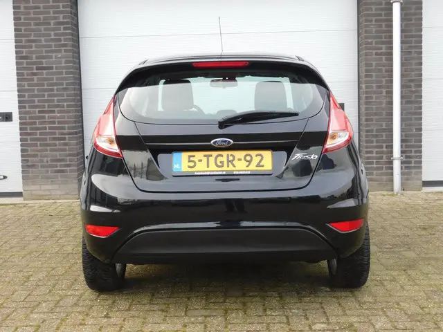 Ford Fiesta 1.0 Style 5 DRS ORG 26dkm nap 2014 Benzine 4