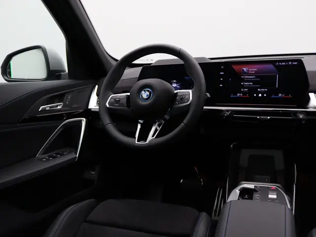 BMW iX1 eDrive20 2025 Elektrisch 8