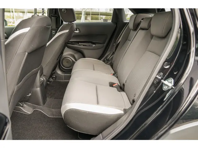 Honda Jazz 1.5i e:HEV CROSSTAR 2023 Hybride Benzine 26