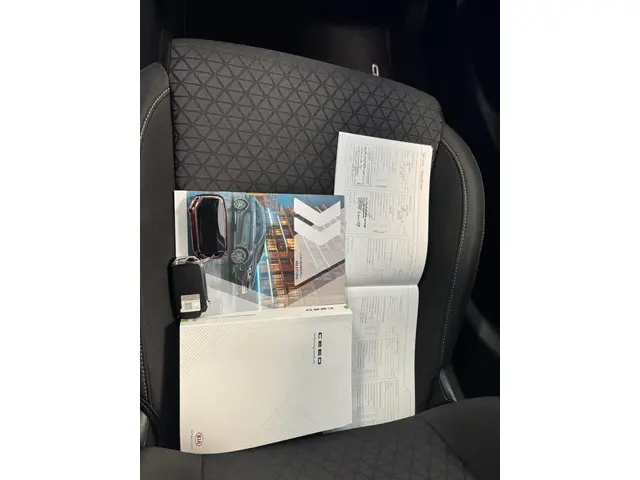 Kia Ceed 1.4 T-GDi GT-Line 2021 Benzine 25