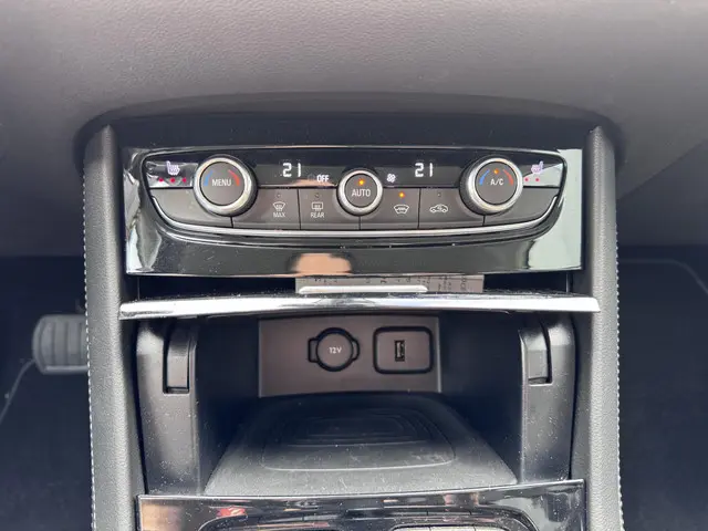 Opel Grandland X 1.2 Turbo 120 Edition 2021 Benzine 24