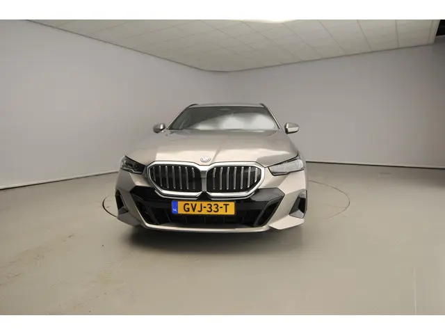 BMW 5 Serie Touring 530e 2024 Hybride Benzine 5