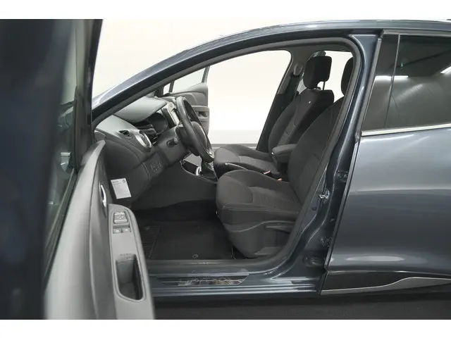 Renault Clio TCe 90 Limited 2018 Benzine 22