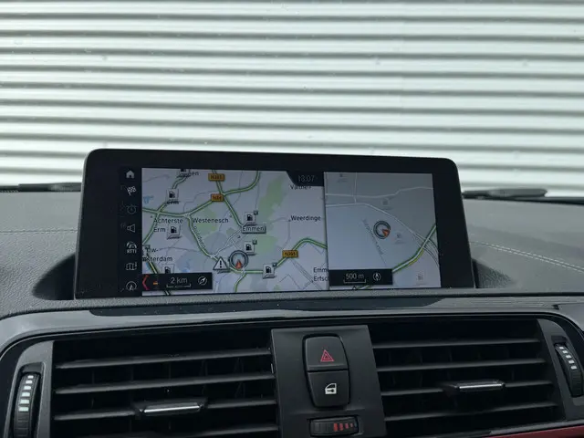 BMW 1 Serie 120d Sport Line Edition 2019 Diesel 11