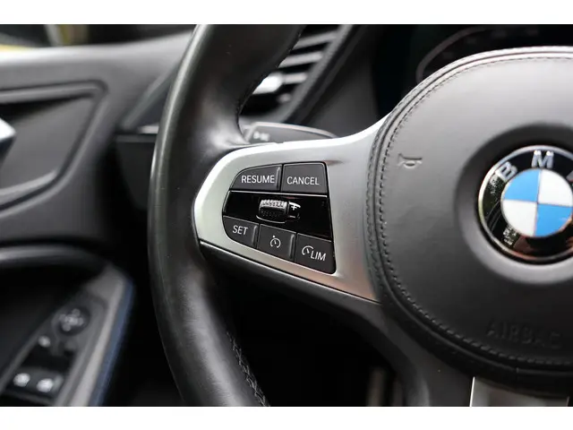 BMW 1 Serie 116i High Executive 2022 Benzine 24