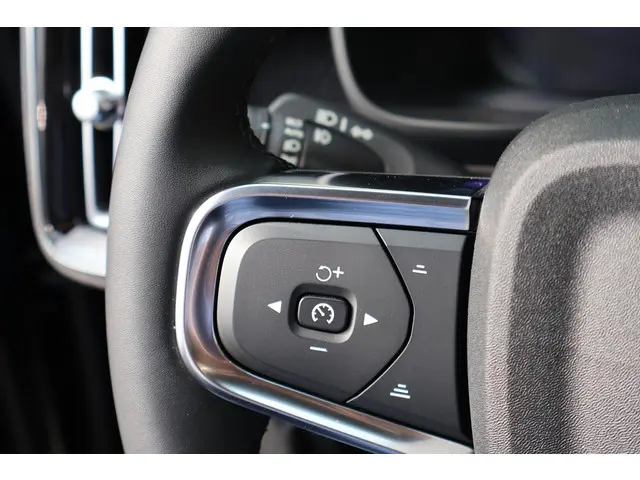 Volvo XC40 Recharge Core 70 kWh 2022 Elektrisch 9