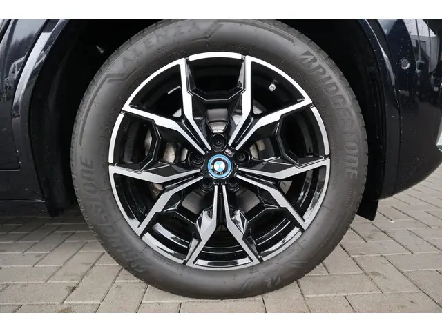 BMW X3 xDrive30e 2023 Hybride Benzine 7