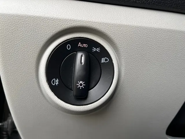 SEAT Mii 1.0 Style Intense BLUETOOTH/ PDC 2019 Benzine 10