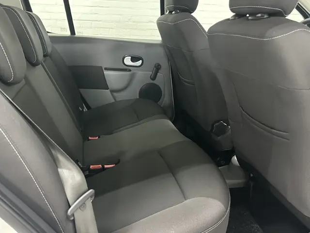 Renault Modus 1.2-16V Authentique 2012 Benzine 10
