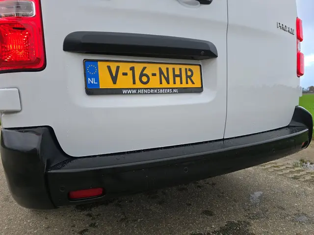 Toyota ProAce Worker 2.0 D-4D Long L3 H1 2023 Diesel 5