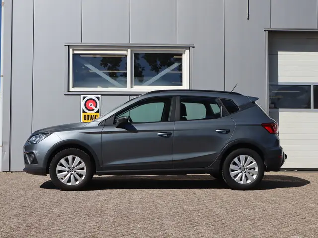 SEAT Arona 3
