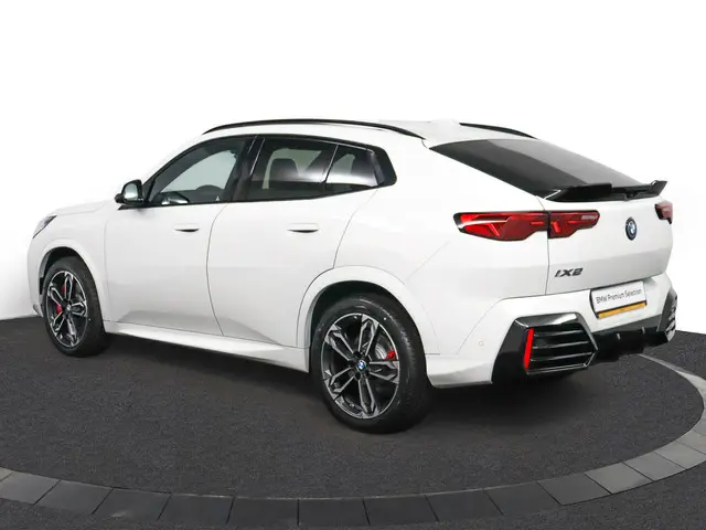 BMW iX2 eDrive20 67 kWh M Sport Edition 2026 Elektrisch 9