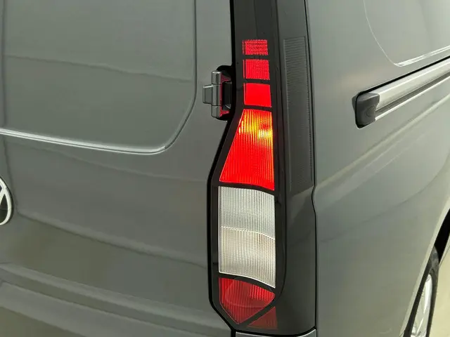 Volkswagen Caddy Cargo Maxi 2.0 TDI Style 2023 Diesel 14
