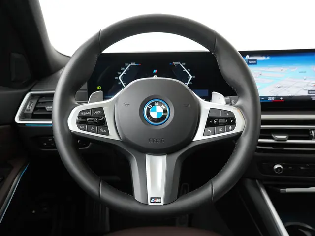 BMW 3 Serie Touring 320e 2024 Hybride Benzine 2