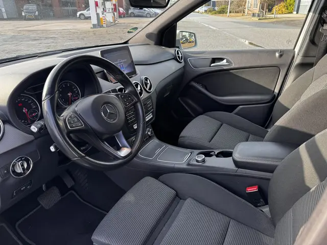 Mercedes-Benz B-Klasse 180 Business 2018 Benzine 5