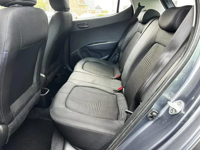 Hyundai i10 1.0i Comfort Airco Cruise Navi 2018 Benzine 9