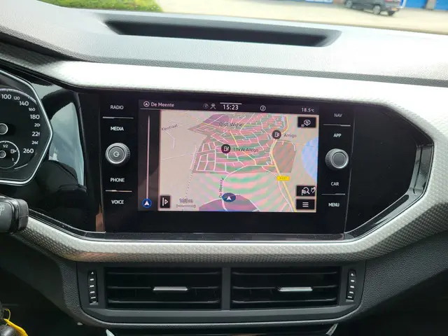 Volkswagen T-Cross 1.0 TSI Life 2023 Benzine 18