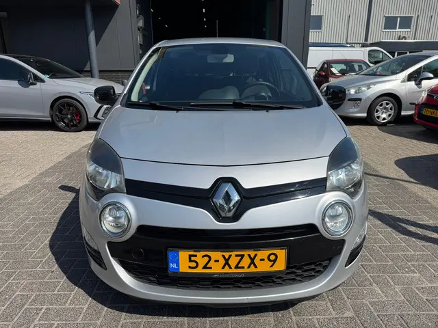 Renault Twingo TWINGO AUTOMAT CLIMA CRUISE 2012 Benzine 8