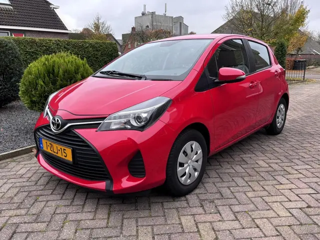 Toyota Yaris 1.3 VVT-i Comfort 5-drs. 2015 2015 Benzine
