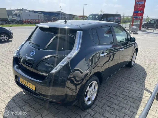 Nissan Leaf Acenta 30 kWh 2016 Elektrisch 4