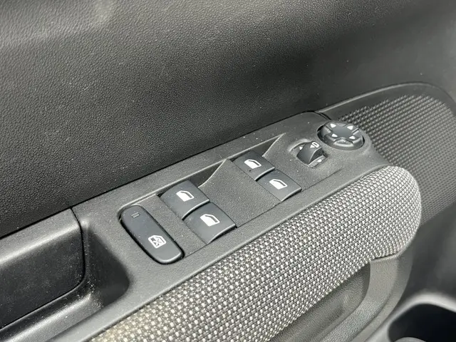 Citroën C3 Aircross PureTech 110 S&S Shine 2017 Benzine 25