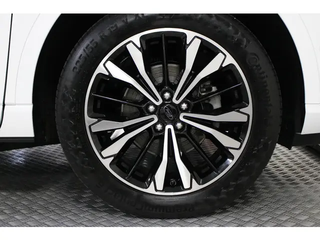 Ford Kuga 2.5 PHEV ST-Line 2023 Hybride Benzine 10