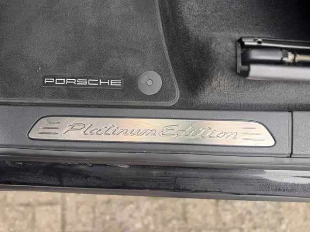 Porsche Cayenne 3.0 D Platinum Edition 2017 Diesel 15