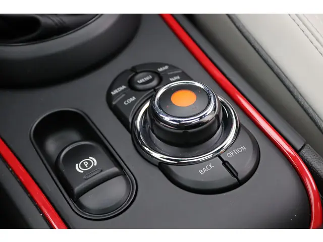 MINI Countryman Cooper S E ALL4 2021 Hybride Benzine 29