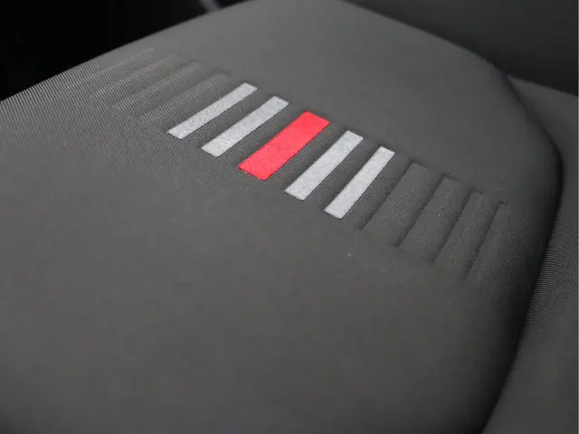 SEAT Ibiza 1.0 TSI FR Business Intense 2019 Benzine 65