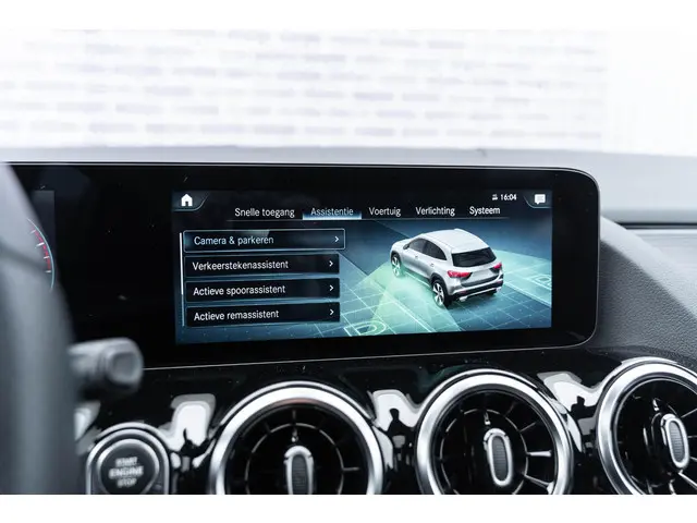 Mercedes-Benz GLA 250 e AMG Line 2021 Hybride Benzine 47