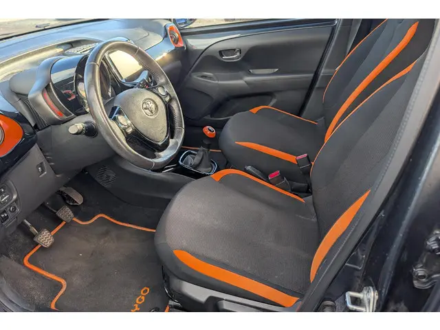 Toyota Aygo 1.0 VVT-i x-JBL 2021 Benzine 12